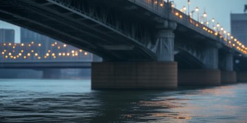 赵雷歌里天桥下指的是哪首歌？