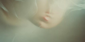 深深的一个吻究竟出自哪首歌？